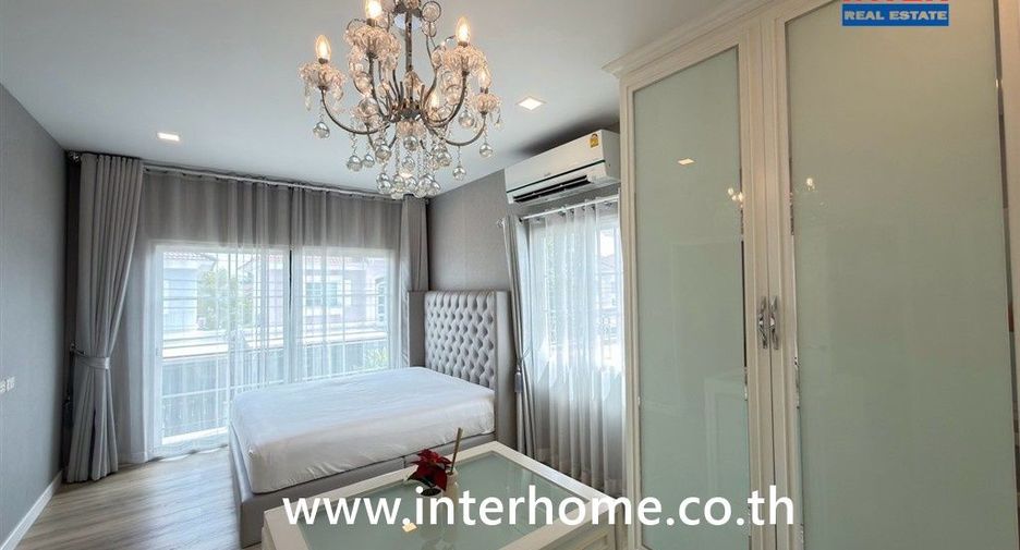 For sale 4 bedrooms house in Chom Thong, Bangkok