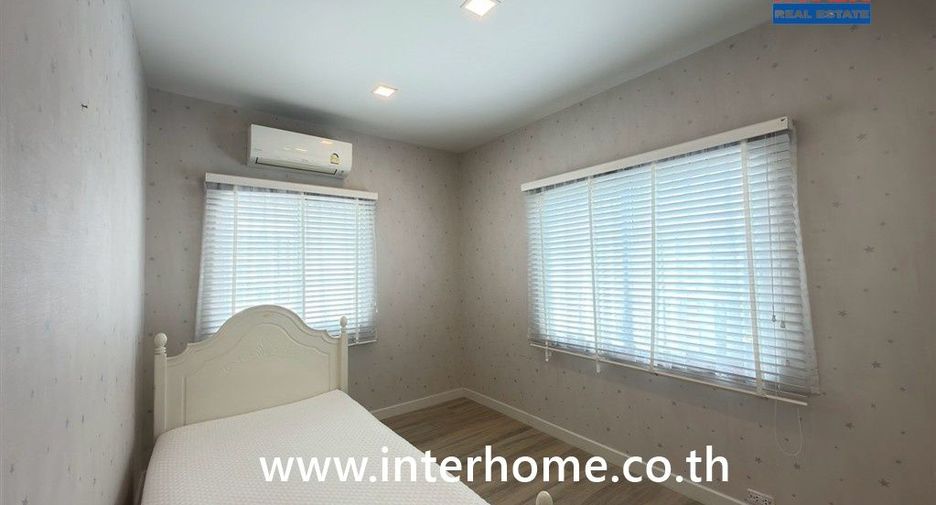 For sale 4 bedrooms house in Chom Thong, Bangkok