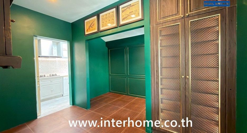 For sale 4 bedrooms house in Chom Thong, Bangkok