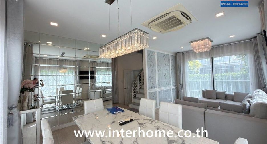 For sale 4 bedrooms house in Chom Thong, Bangkok