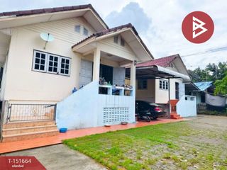 Casa en venta de 5 habitaciones en Krathum Baen, Samut Sakhon