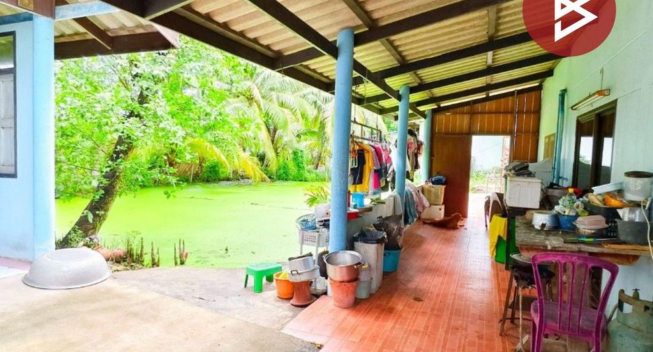 Casa en venta de 5 habitaciones en Krathum Baen, Samut Sakhon