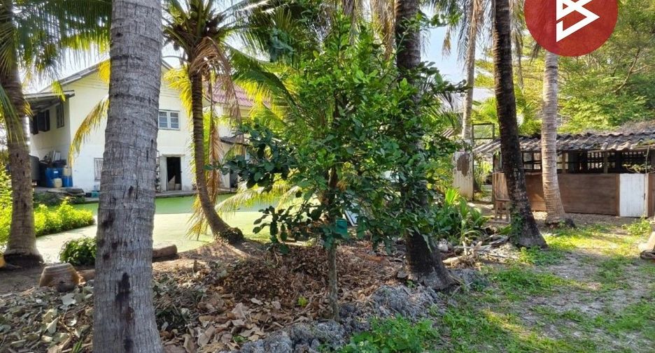 Casa en venta de 5 habitaciones en Krathum Baen, Samut Sakhon