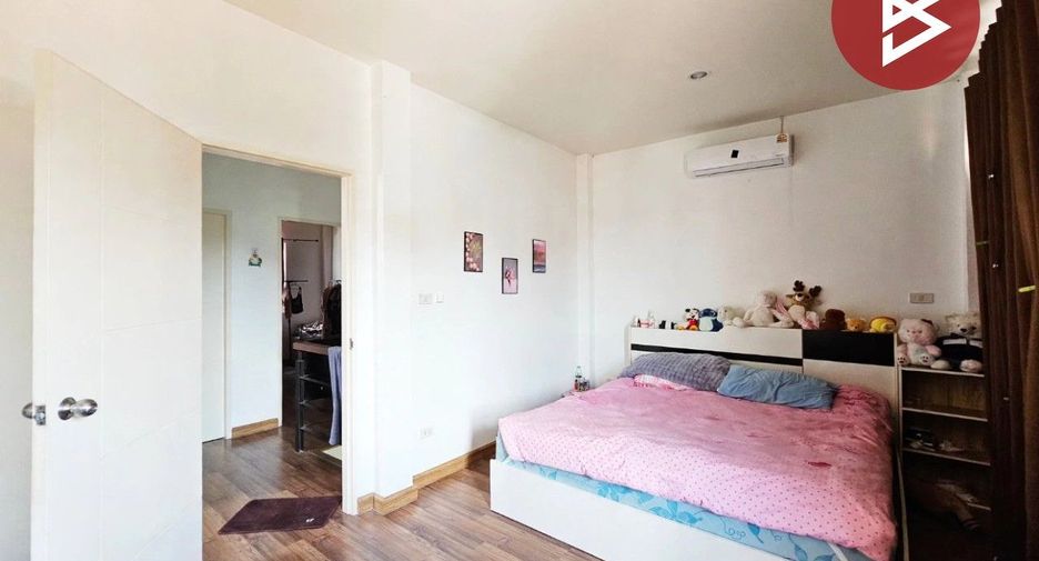 For sale 3 ベッドルーム house in Bang Pakong, Chachoengsao