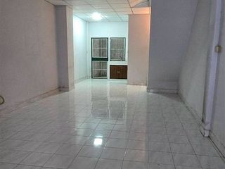 出售 2 卧室 联排别墅 在 Khlong Luang, Pathum Thani