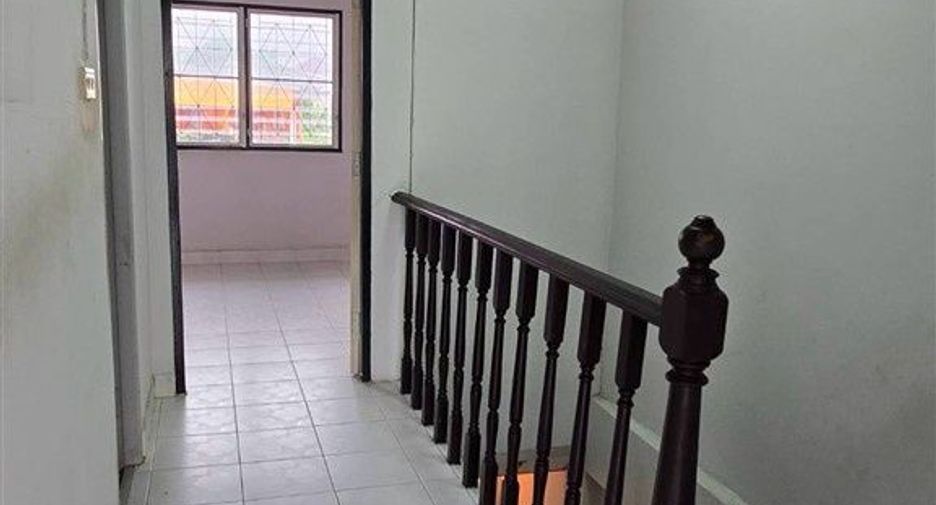 出售 2 卧室 联排别墅 在 Khlong Luang, Pathum Thani