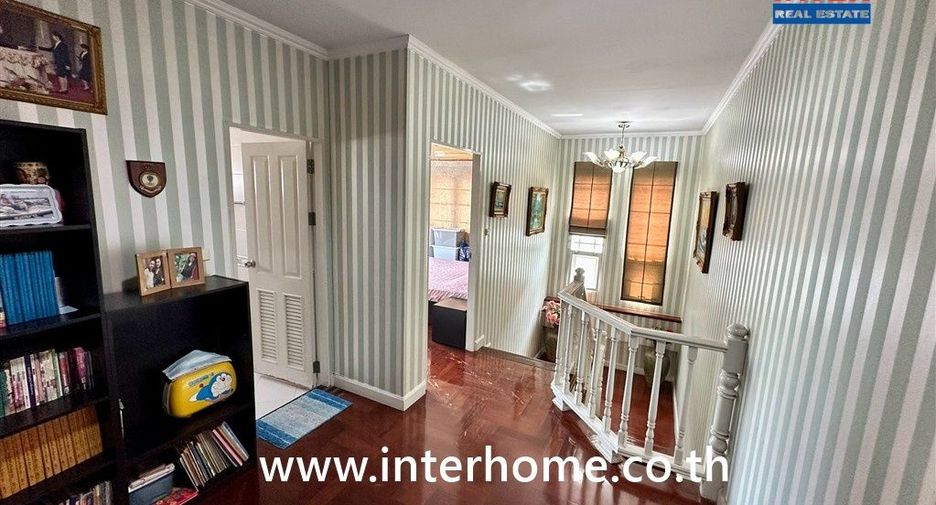 For sale 4 bedrooms house in Mueang Nonthaburi, Nonthaburi