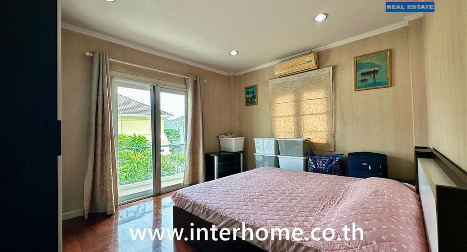 For sale 4 bedrooms house in Mueang Nonthaburi, Nonthaburi