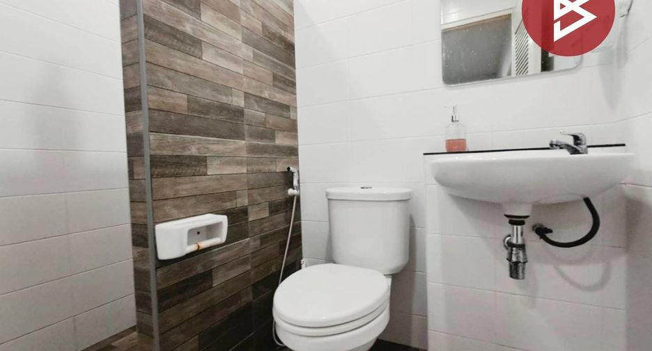 Reihenhaus zum Kauf mit 3 Zimmer in Mueang Chon Buri, Chonburi