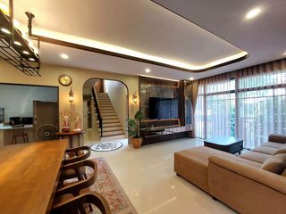 出租 4 卧室 独立屋 在 Lat Krabang, 曼谷