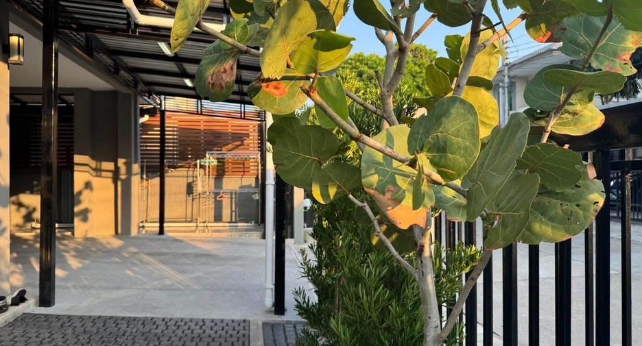 For rent 3 bedrooms house in Suan Luang, Bangkok