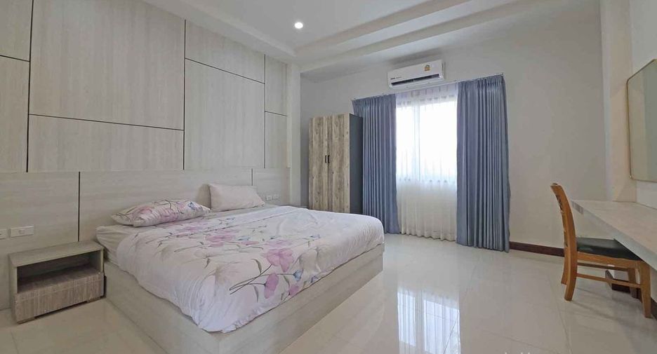 À louer 3 chambres villa à Mueang Krabi, Krabi