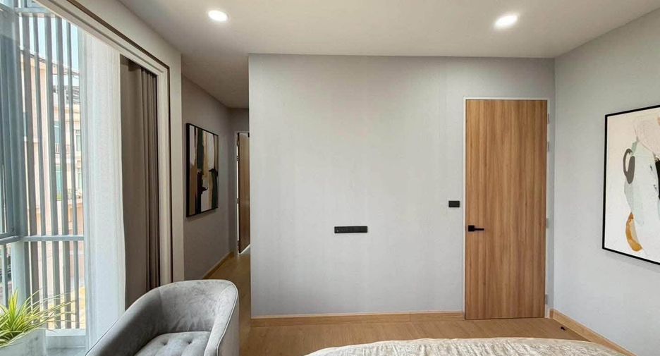 Casa en venta de 4 habitaciones en Lat Krabang, Bangkok