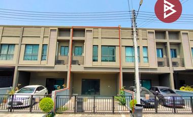 Продажа 3 спальни таунхаус в Mueang Pathum Thani, Патумтани