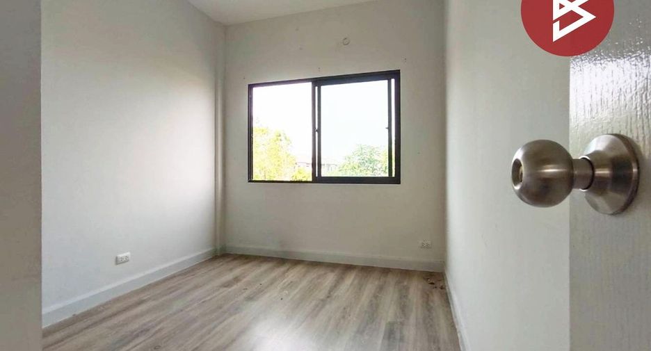 Продажа 3 спальни таунхаус в Mueang Pathum Thani, Патумтани
