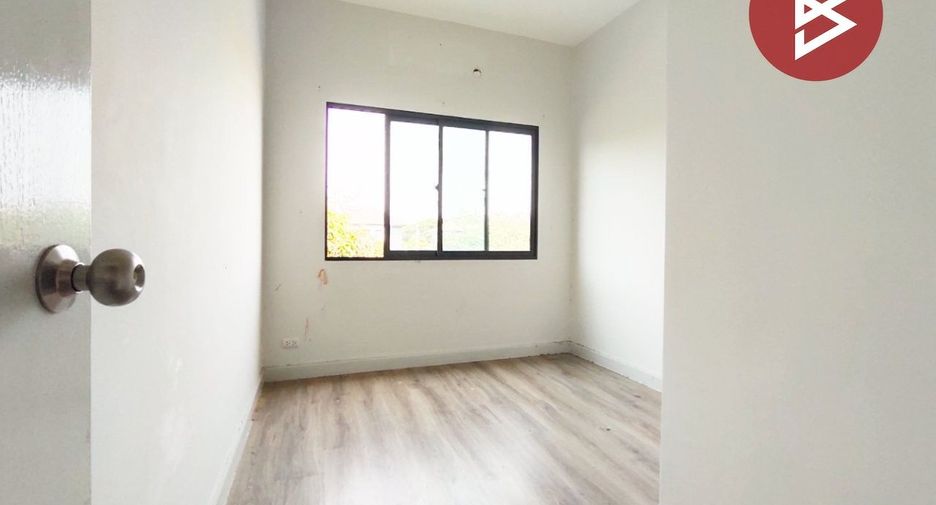 Продажа 3 спальни таунхаус в Mueang Pathum Thani, Патумтани