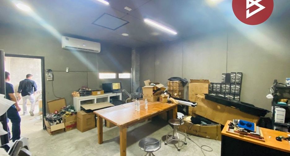 Almacén en venta en Bang Sao Thong, Samut Prakan