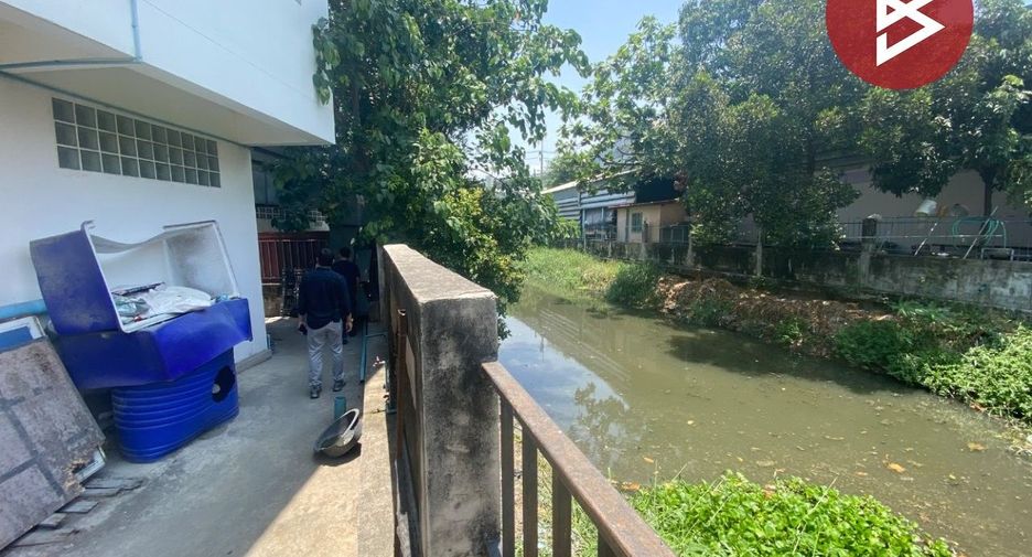 Almacén en venta en Bang Sao Thong, Samut Prakan