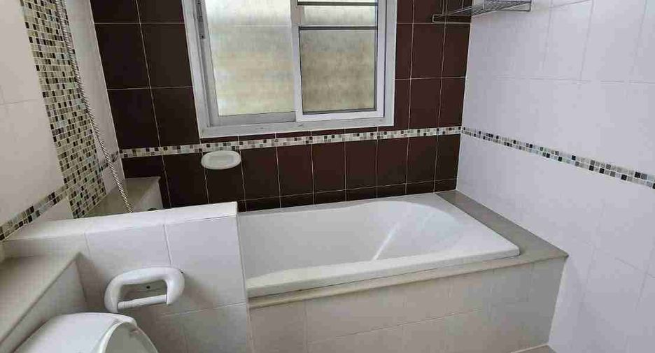 For rent 3 ベッドルーム house in San Sai, Chiang Mai