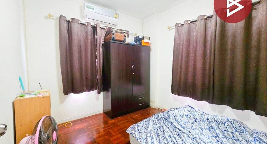 For sale 4 bedrooms house in Khlong Sam Wa, Bangkok