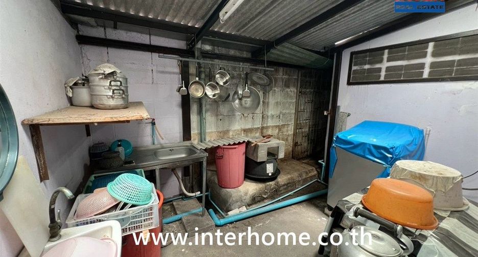 Reihenhaus zum Kauf mit 2 Zimmer in Mueang Samut Prakan, Samut Prakan