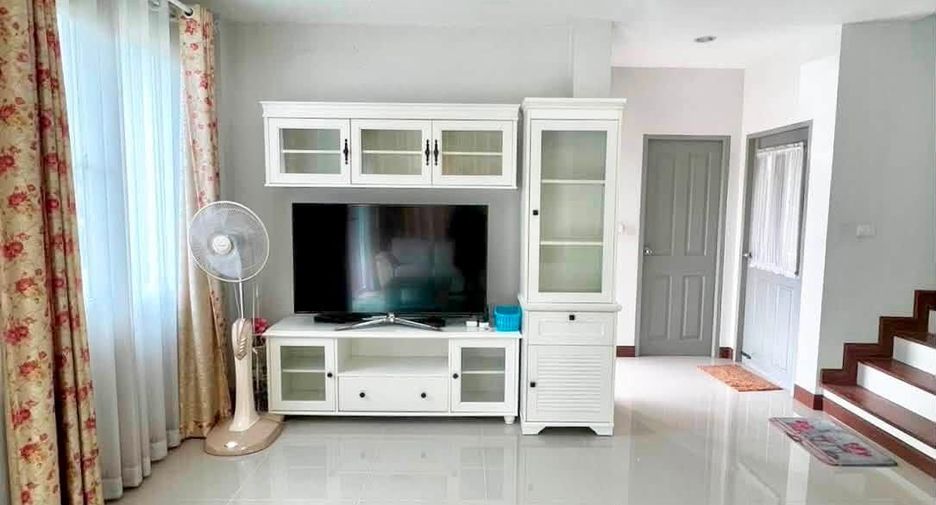 出租 3 卧室 独立屋 在 San Kamphaeng, Chiang Mai