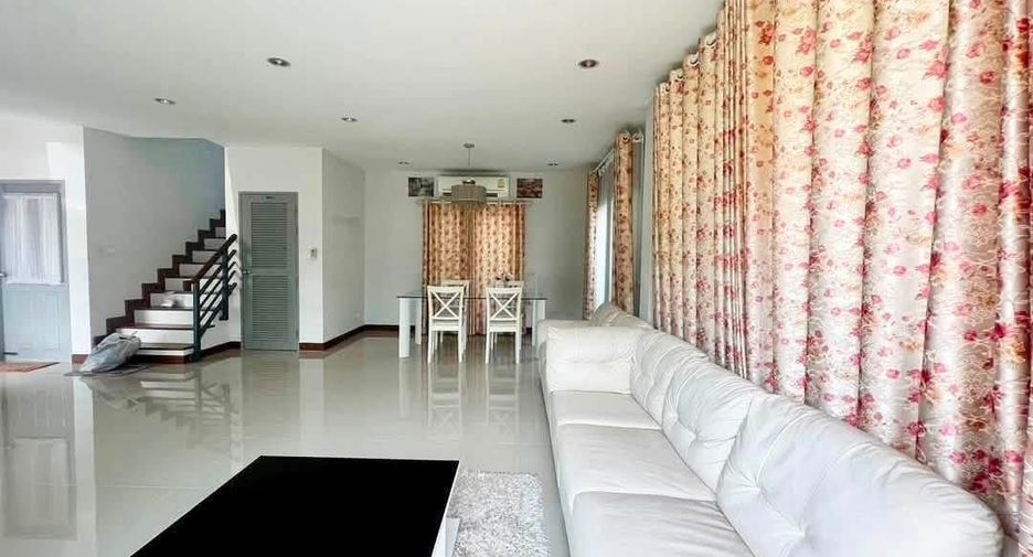 出租 3 卧室 独立屋 在 San Kamphaeng, Chiang Mai