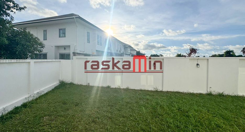 Продажа 3 спальни дом в Банг Ламунг, Чонбури