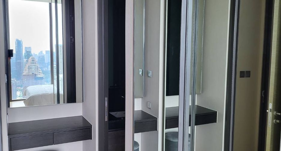 For sale 2 bedrooms condo in Pathum Wan, Bangkok