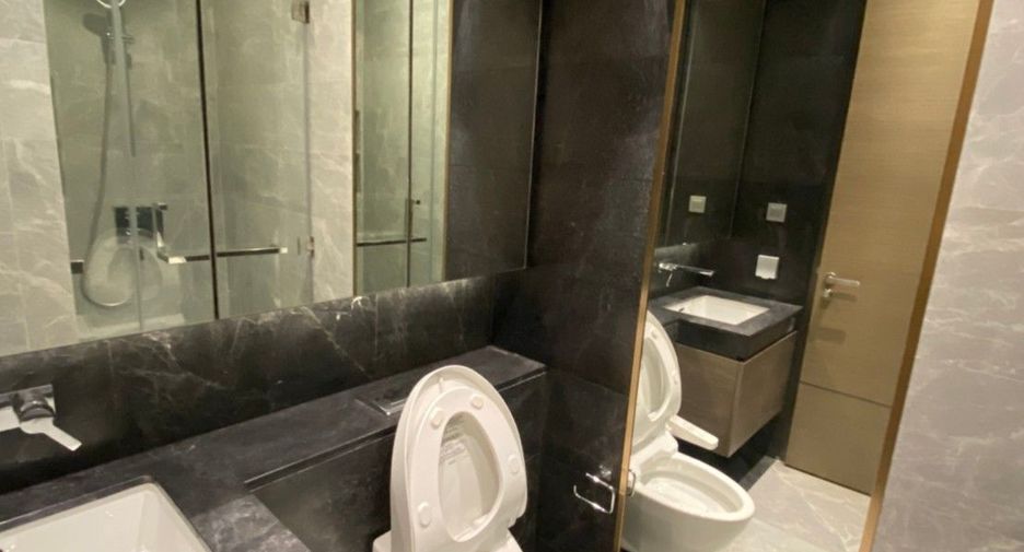 For sale 1 bed condo in Pathum Wan, Bangkok