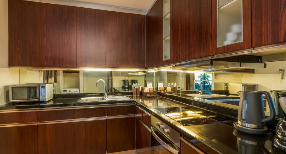 Condo en alquiler de 2 habitaciones en Khlong Toei, Bangkok