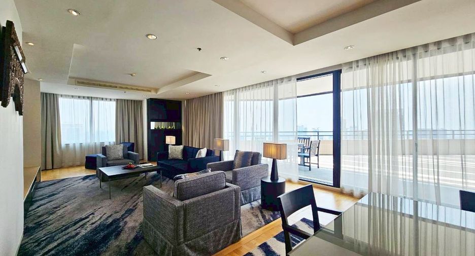 Condo en alquiler de 2 habitaciones en Khlong Toei, Bangkok
