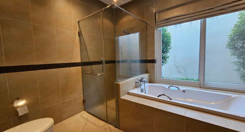 For rent 3 bedrooms house in Bang Lamung, Chonburi