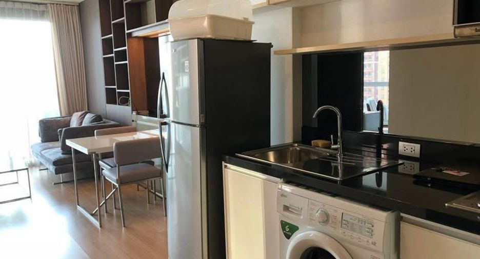 For rent 1 bed condo in Khlong Toei, Bangkok