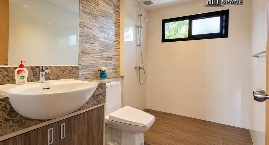 For rent 3 ベッドルーム villa in Huay Yai, Pattaya