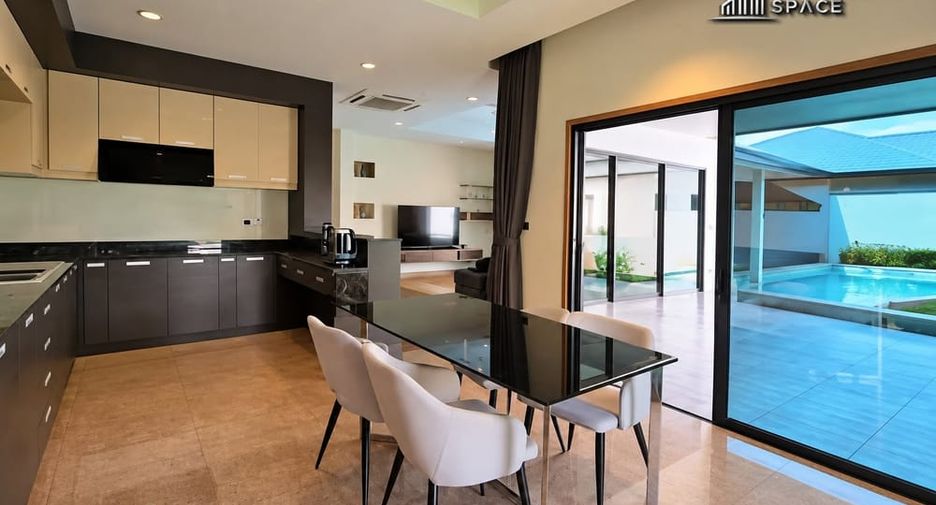 For rent 3 ベッドルーム villa in Huay Yai, Pattaya