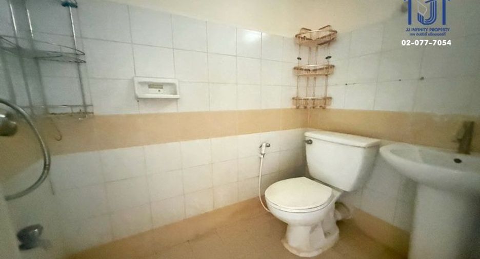 Condo en venta de 2 habitaciones en Khlong Sam Wa, Bangkok