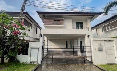 Haus zur Miete mit 3 Zimmer in Prawet, Bangkok