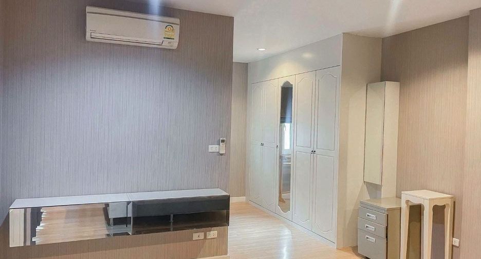 Haus zur Miete mit 3 Zimmer in Prawet, Bangkok