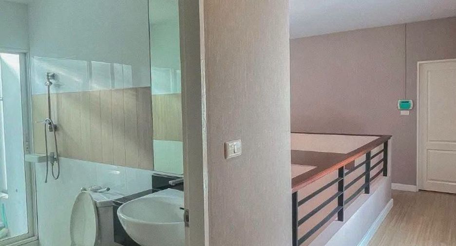 Haus zur Miete mit 3 Zimmer in Prawet, Bangkok