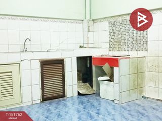 Casa adosada en venta de 2 habitaciones en Phra Pradaeng, Samut Prakan