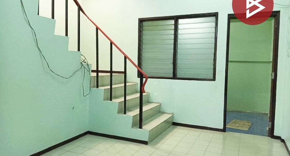 Casa adosada en venta de 2 habitaciones en Phra Pradaeng, Samut Prakan