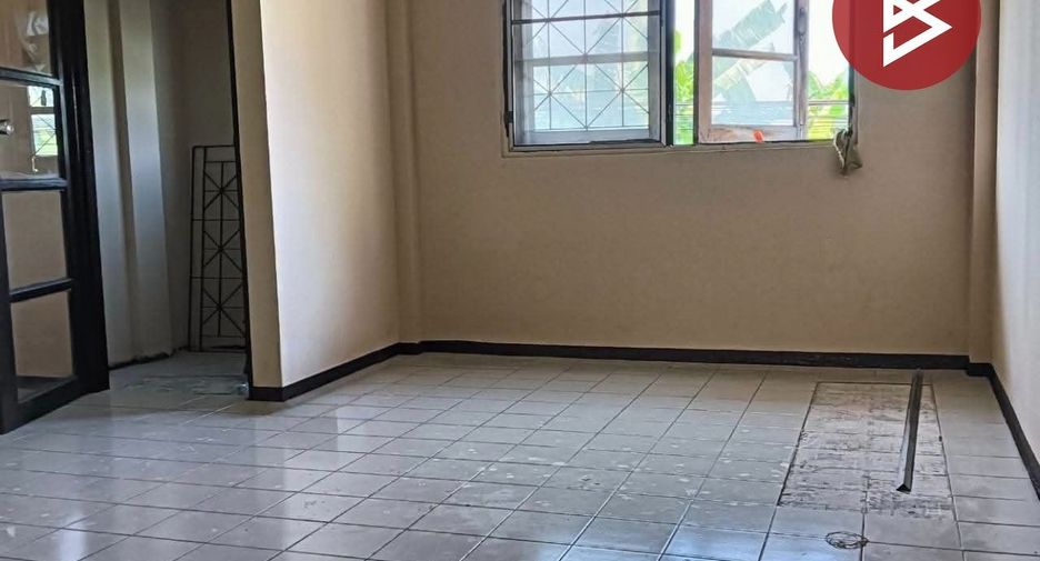 Casa adosada en venta de 2 habitaciones en Phra Pradaeng, Samut Prakan