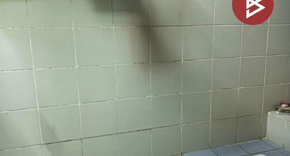 Casa adosada en venta de 2 habitaciones en Phra Pradaeng, Samut Prakan
