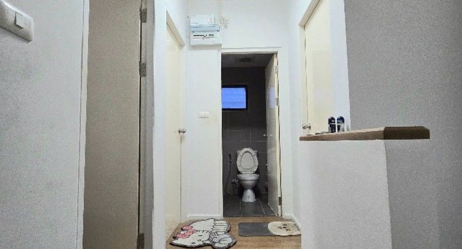Casa adosada en venta de 3 habitaciones en Thung Khru, Bangkok