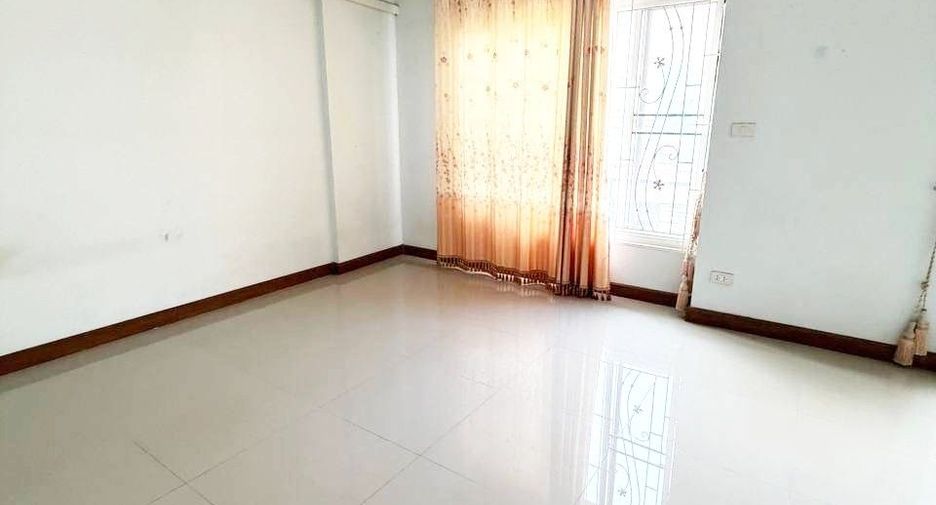 Продажа 3 спальни таунхаус в Mueang Samut Sakhon, Самутсакхон