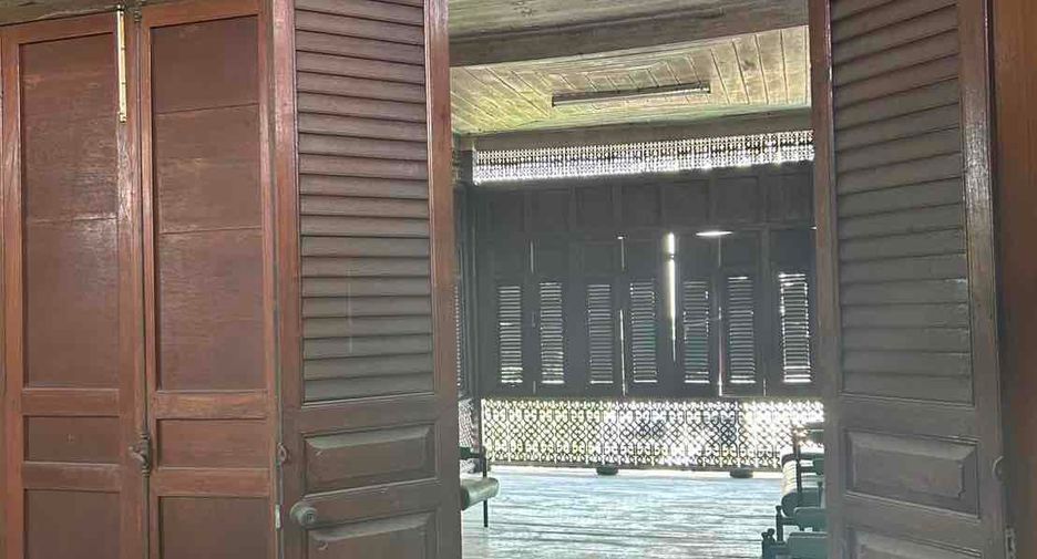 出售 3 卧室 独立屋 在 Bangkok Noi, 曼谷