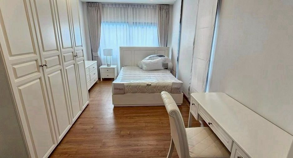 Haus zur Miete mit 4 Zimmer in Bang Phli, Samut Prakan