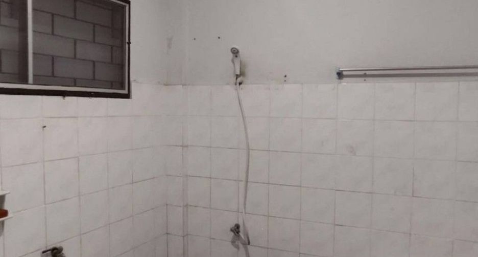 Casa adosada en venta de 2 habitaciones en Bang Pa-in, Phra Nakhon Si Ayutthaya