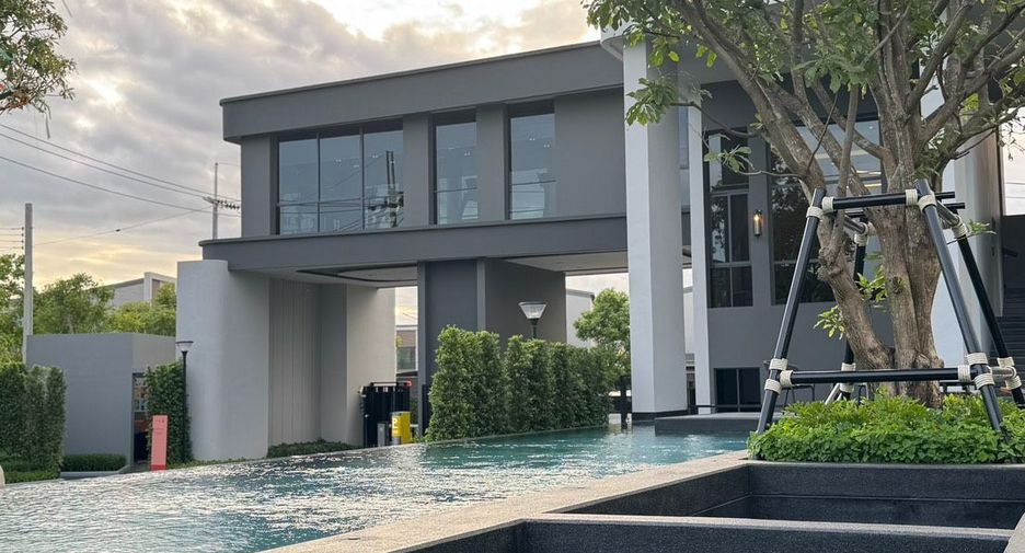 Аренда 4 спальни таунхаус в Bang Phli, Самутпракан
